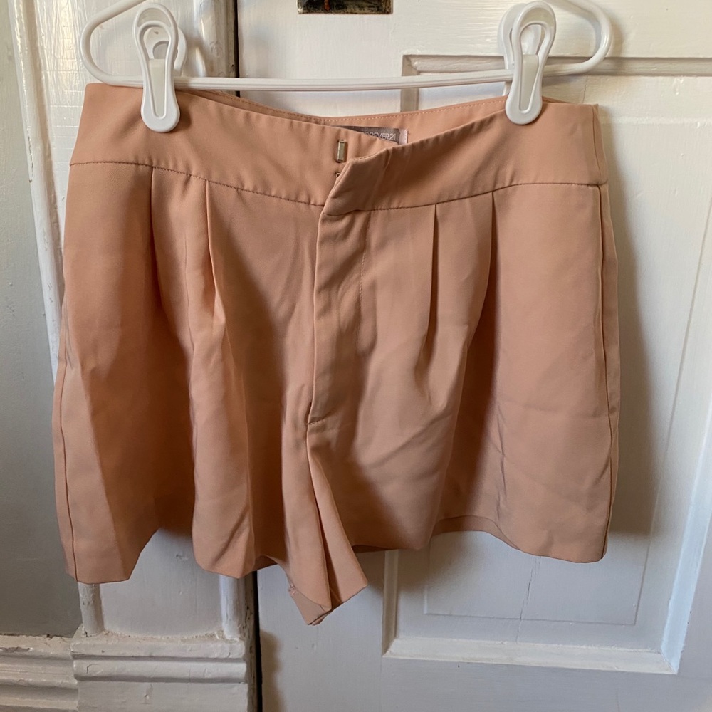 pink shorts